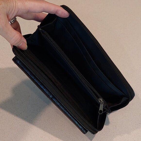 "UNLISTED" by Kenneth Cole Black Zip-Around Wallet - Picture 13 of 15